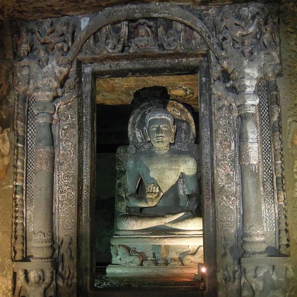 ajanta-cave-6-bouddha